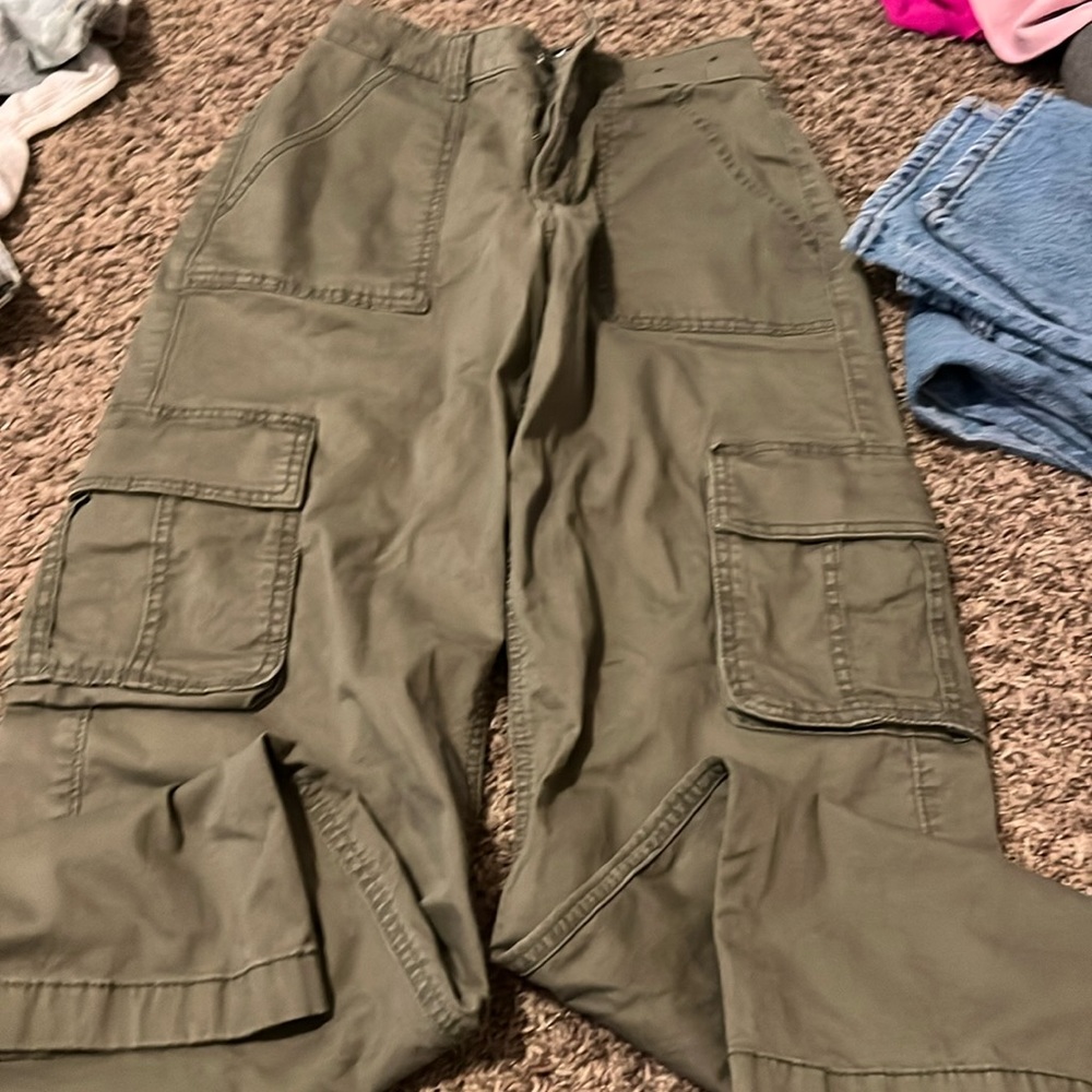 size 00 ultra high rise baggy cargos from hollister
